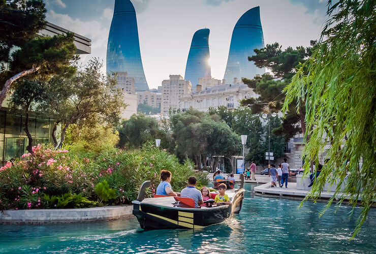 Kuşadası Çıkışlı  Bakü Turu